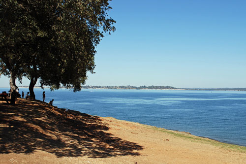 Folsom Lake, California